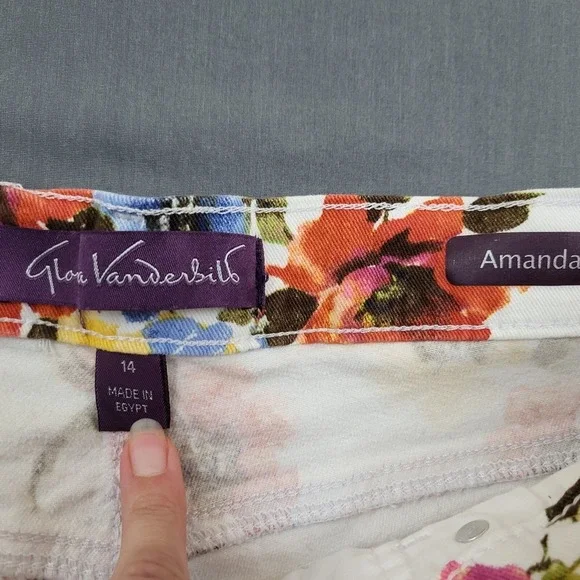 Gloria Vanderbilt Amanda Floral Shorts Womens 14 White Pink Orange Blue - Picture 7 of 13